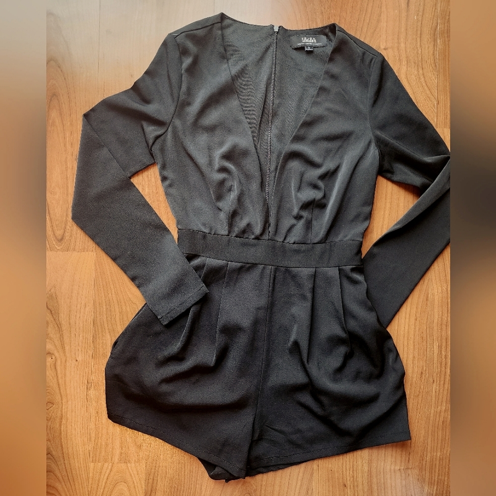 LuLu's Black Long Sleeve Romper S